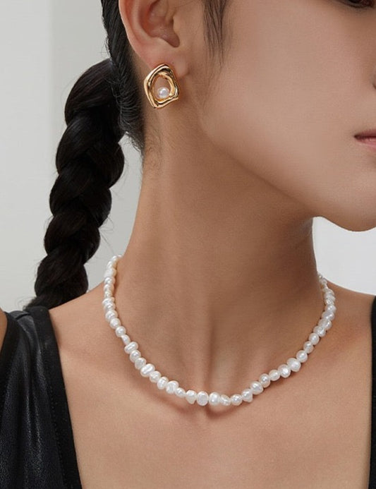 Date Night Baroque Pearl Necklace