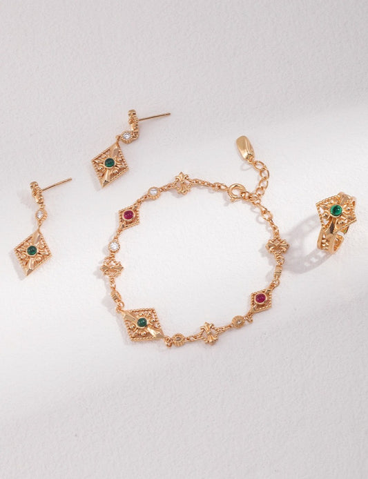 Lavish Vintage Palace Style Charm Bracelet